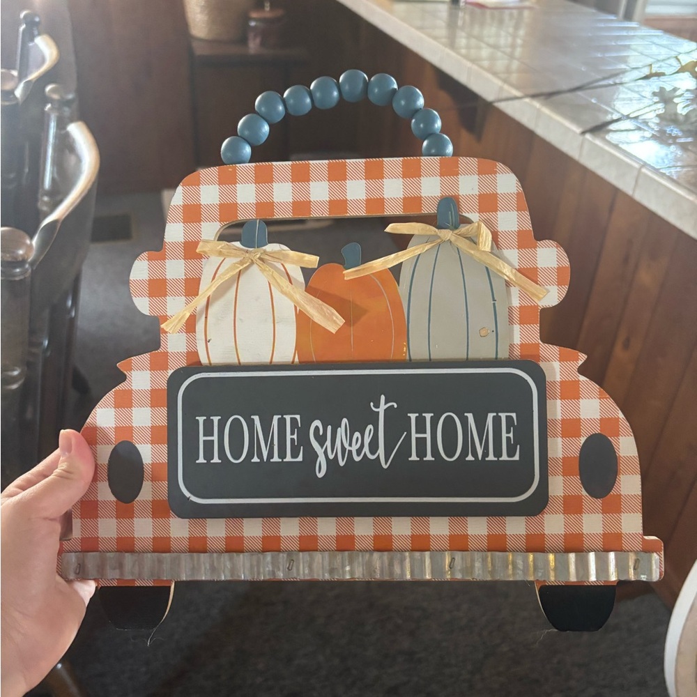 Plaid Pumpkin Truck Sign